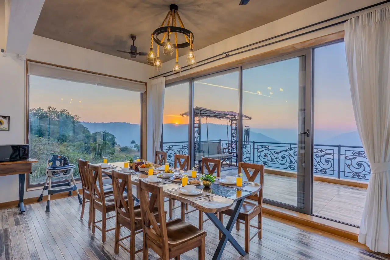 Dining room with valley views, Saah Villa
