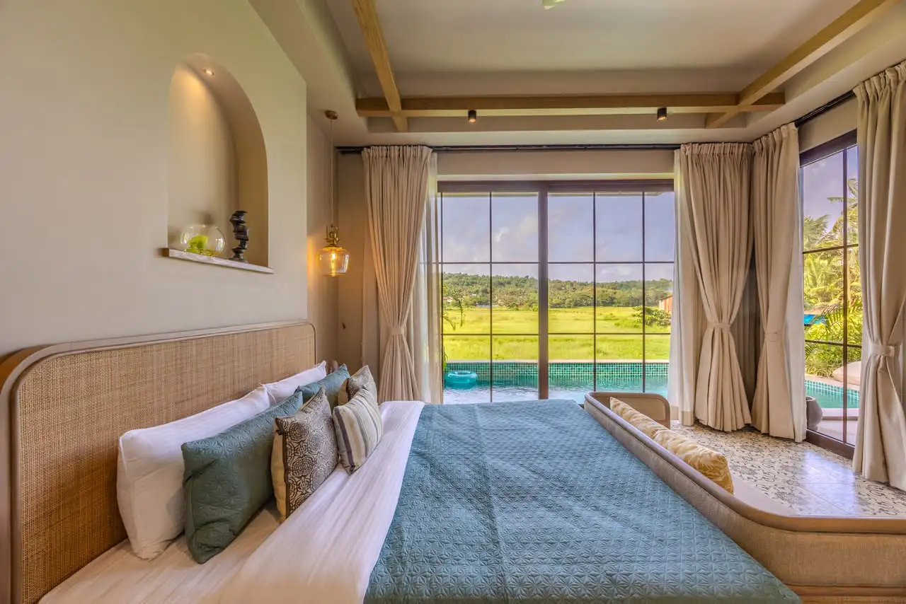 Bedroom with pool views, Banyan Bliss 2