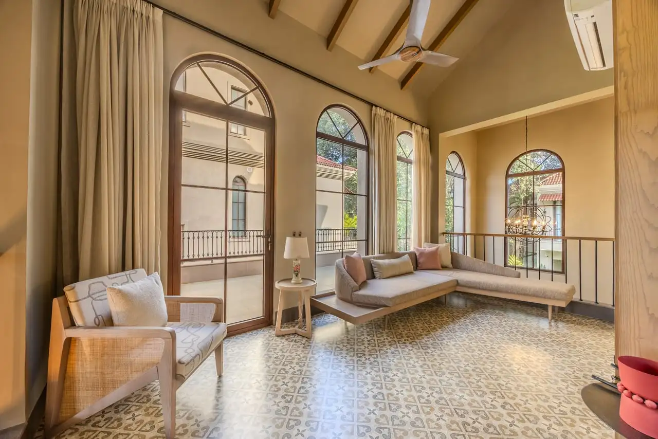 First-floor sit-out, Banyan Bliss 2