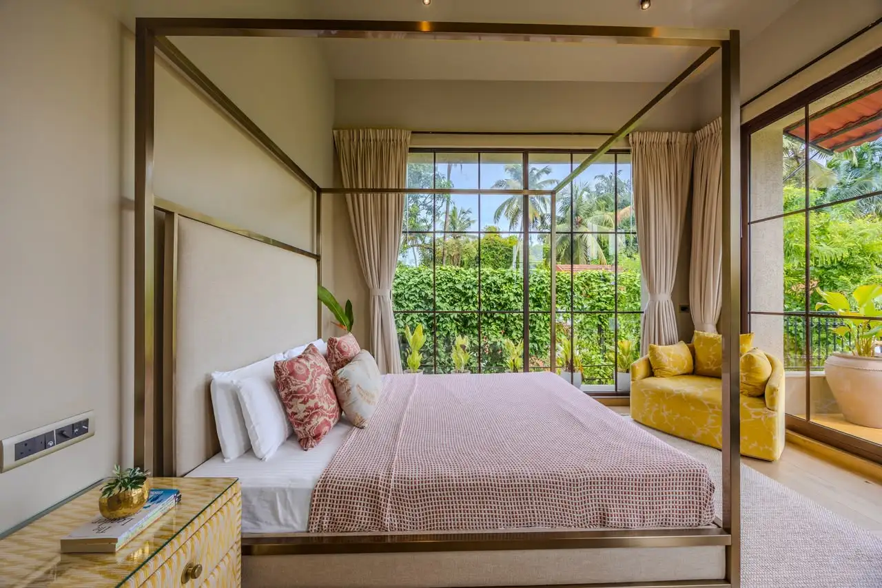 Bedroom with a four-poster bed, Banyan Bliss 1