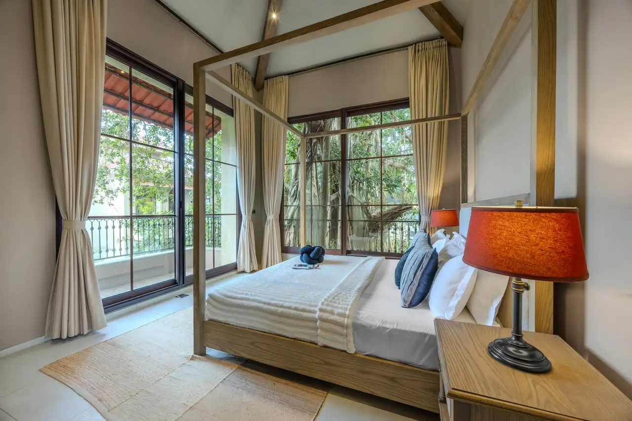 Bedroom with a four-poster bed, Banyan Bliss 4