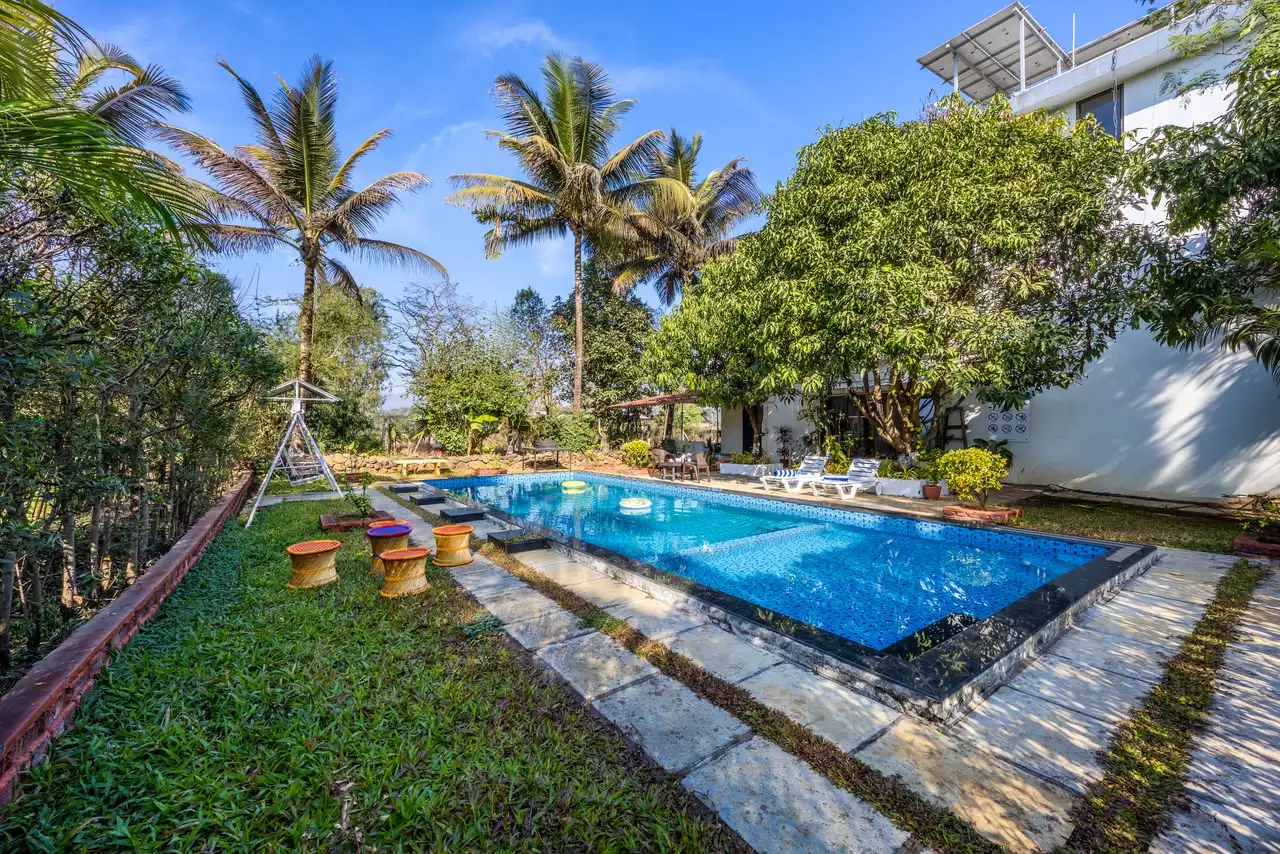 Poolside lawn, Borde Farms Panshet