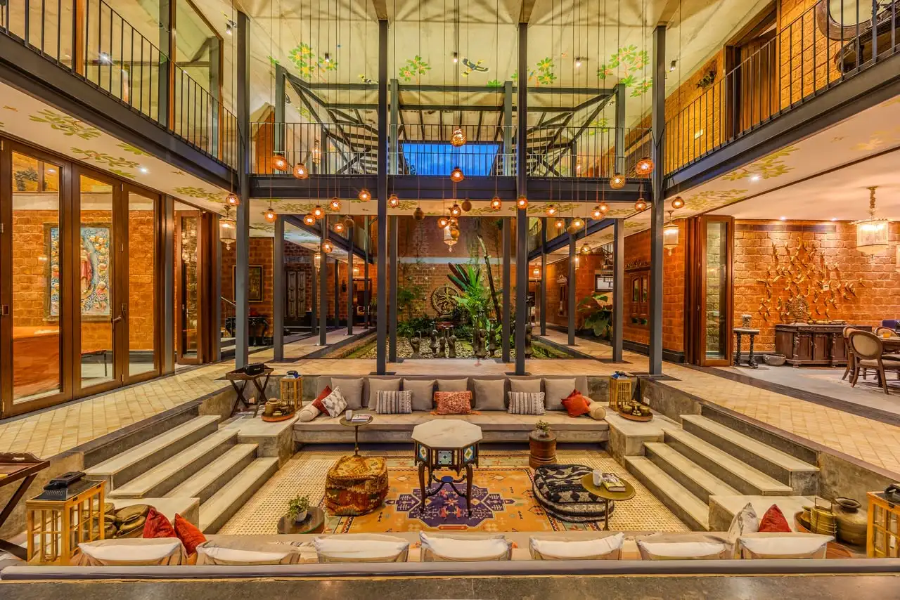 Open sit-out at dusk, El Glass Villa