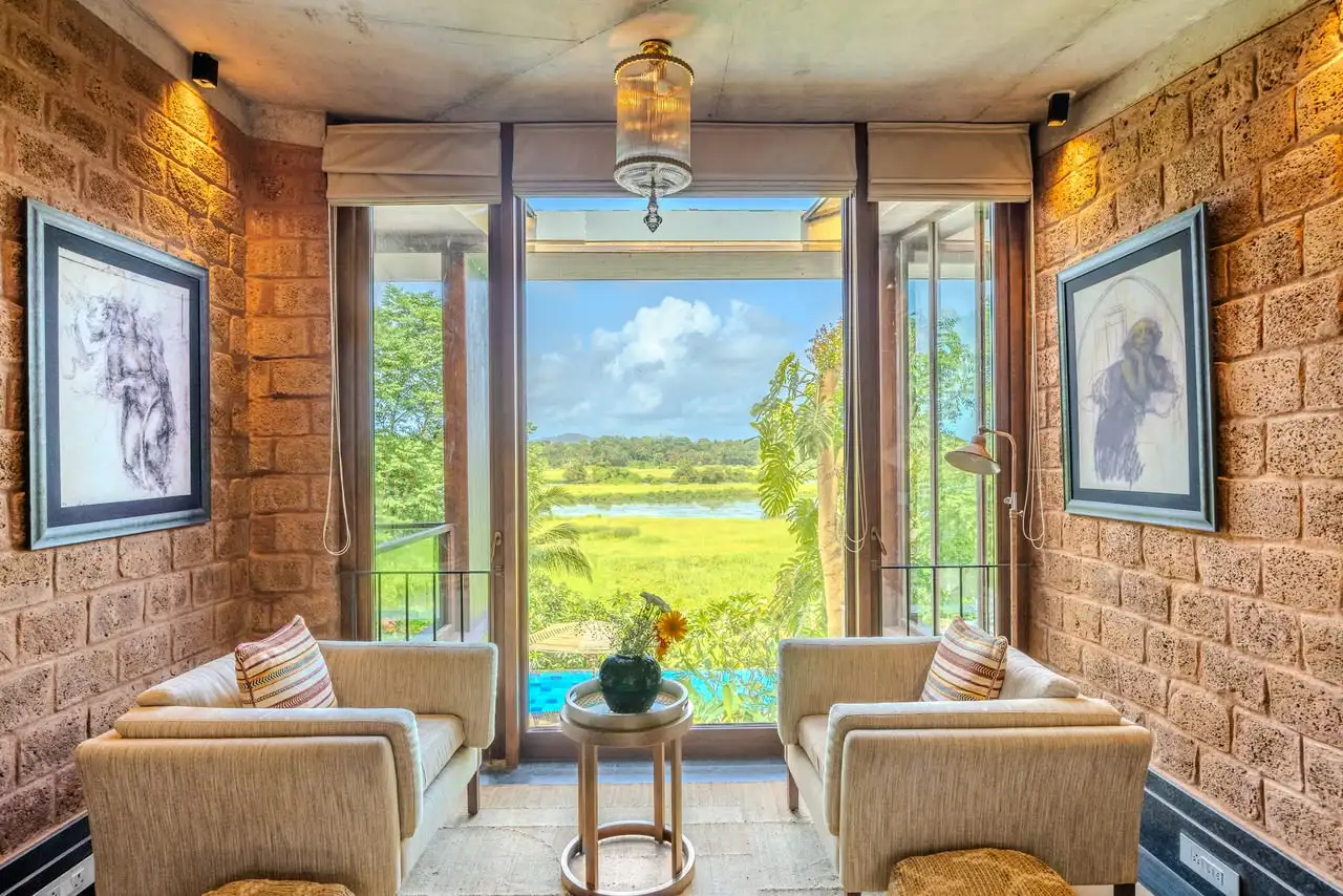 Sitting area with field views, El Glass Villa