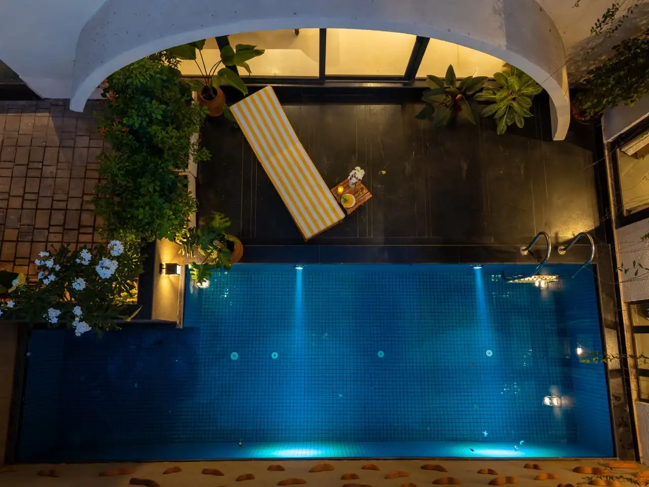 Pool from above at dusk, IDA 6
