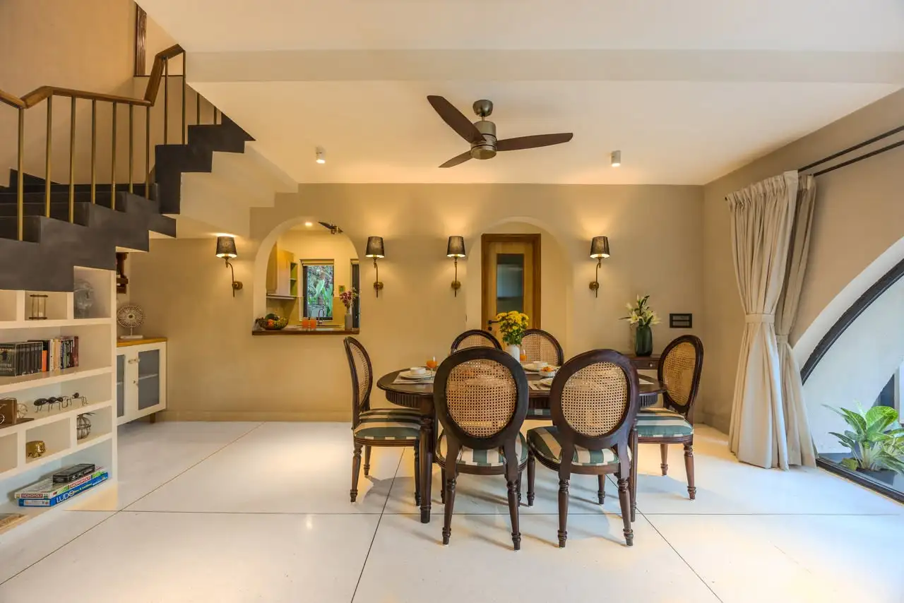 Dining area under the stairs, IDA 6