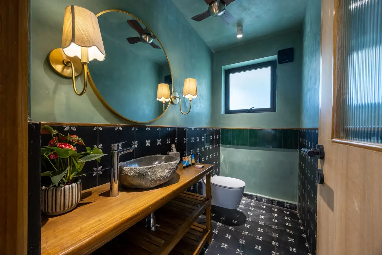 Powder room, IDA 6
