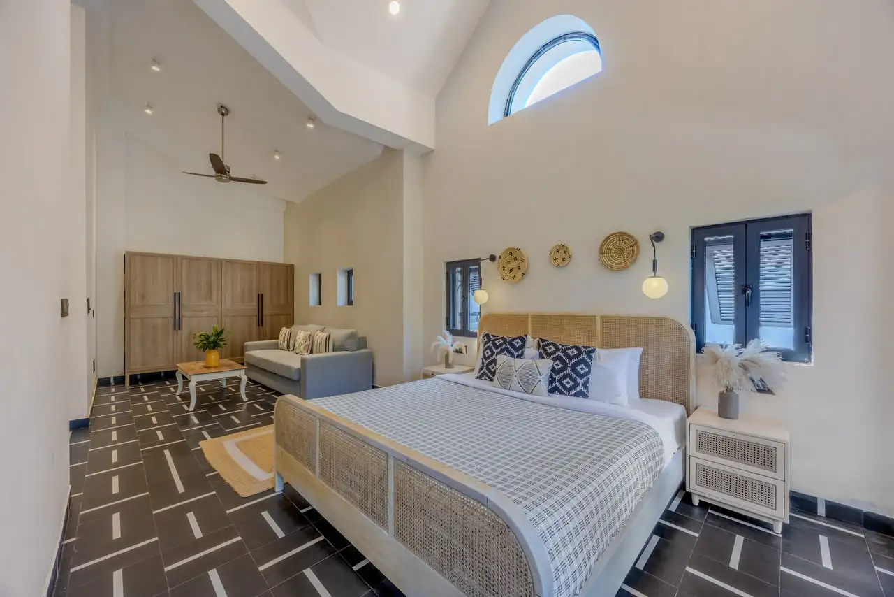Bedroom with an arched window, IDA Villa 12
