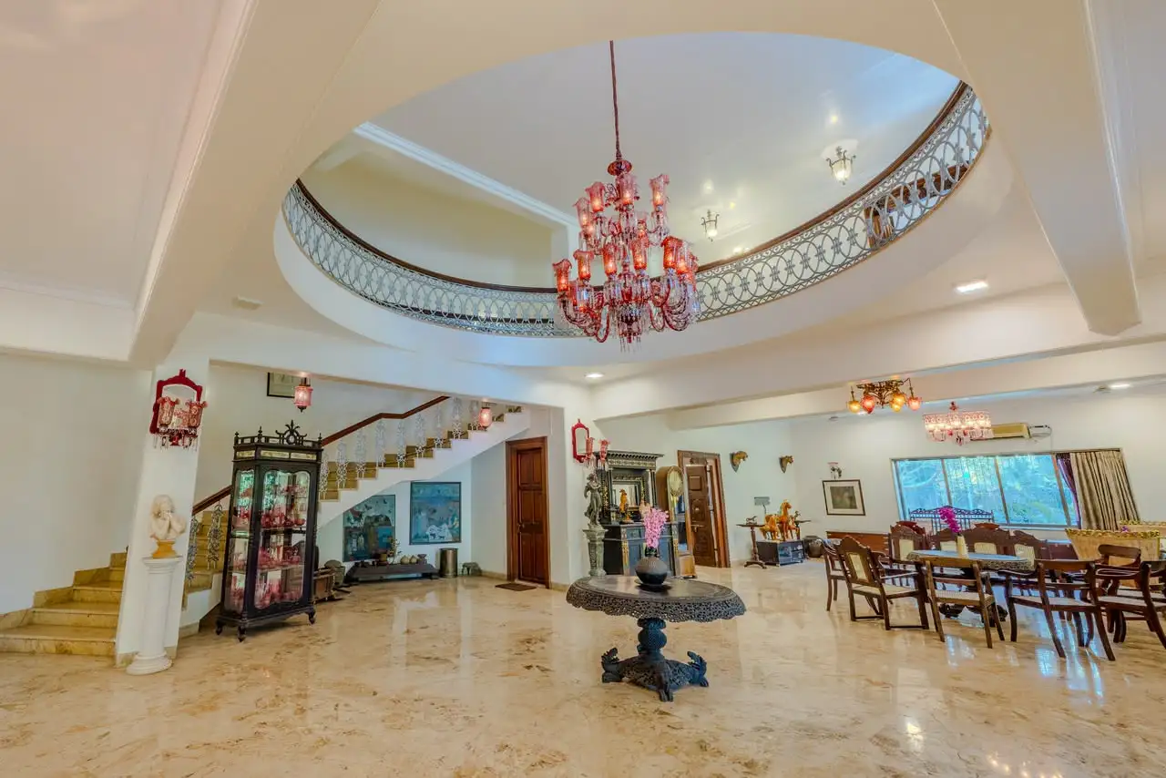 Grand hall with chandelier, Solitaire Old Goa